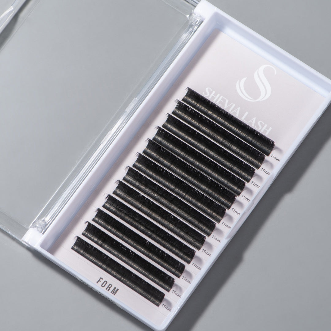 FORM 0.15 Matte Flat Classic Lashes – Ultra-Soft Definition
