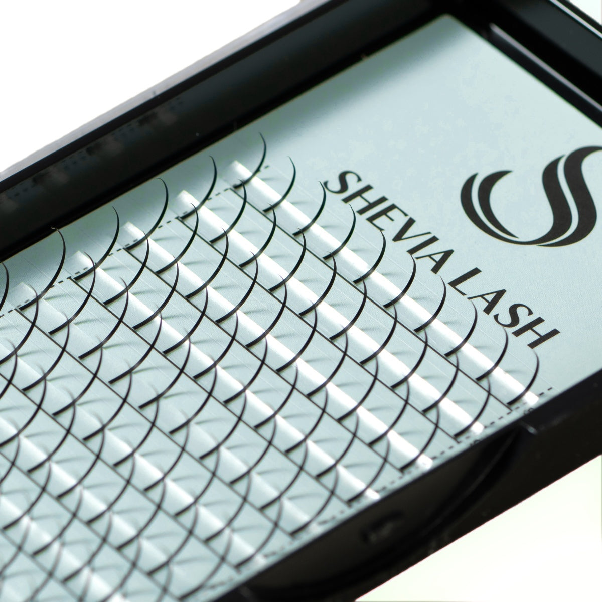 SPIRE Premade Spikes – Wispy & Manga Lash Accents